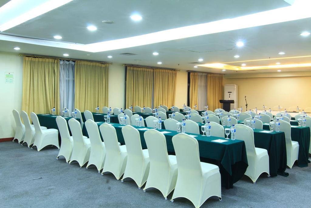 Grand Suka Hotel Pekanbaru Exteriér fotografie