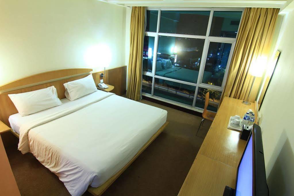 Grand Suka Hotel Pekanbaru Exteriér fotografie
