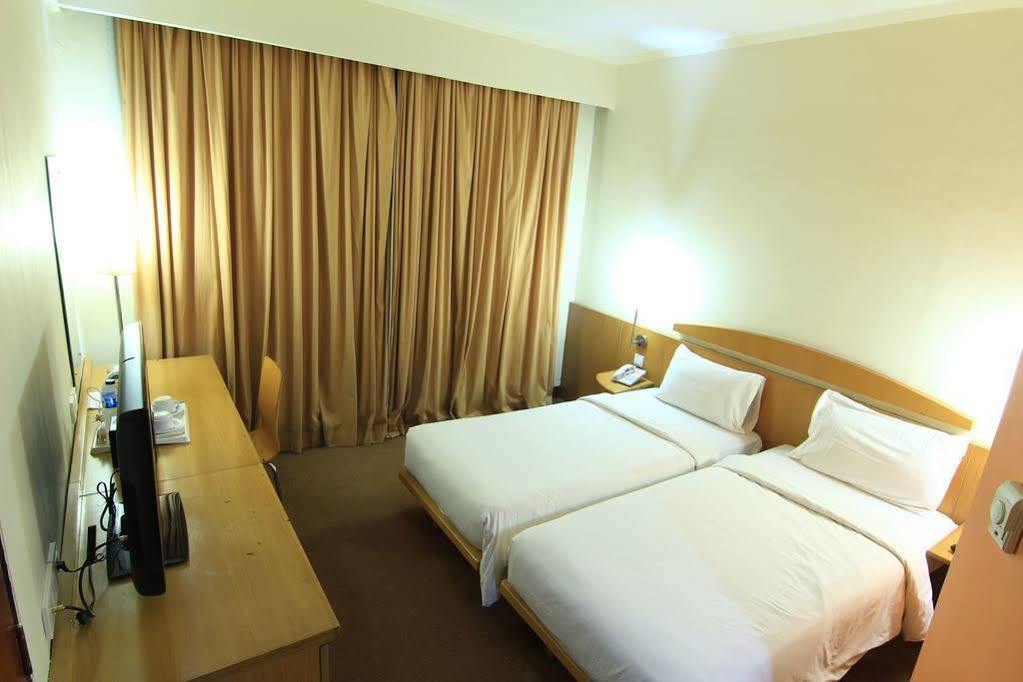 Grand Suka Hotel Pekanbaru Exteriér fotografie
