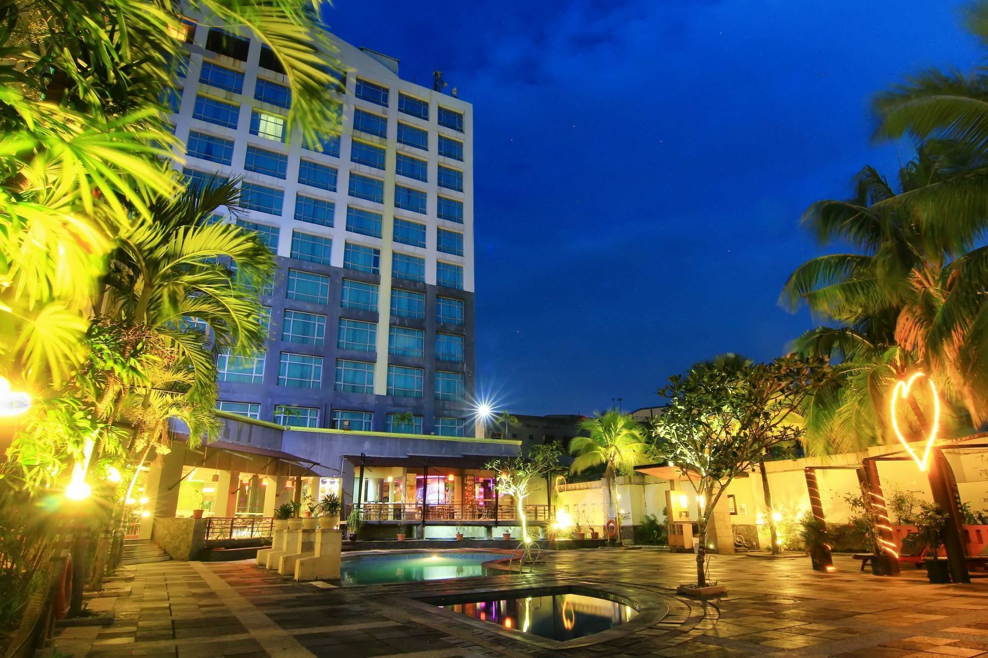 Grand Suka Hotel Pekanbaru Exteriér fotografie